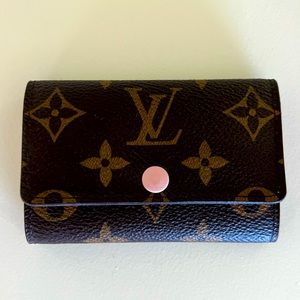 Louis Vuitton 6 Key Holder - Rose Ballerine